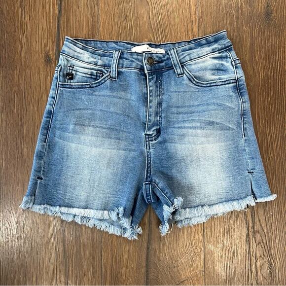 KanCan medium wash raw hem shorts SZ 7/27 - Picture 1 of 4